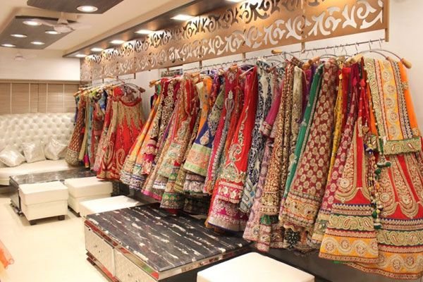 Dresses-for-the-Bride-in-udaipur-rajasthan